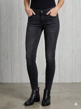 Articles of Society Skinny Jeans in Asphalt Size 29